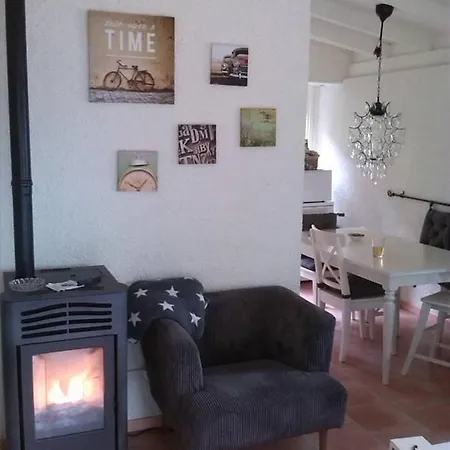 Inviting 2-bed House In Tignale Nyaraló Olzano